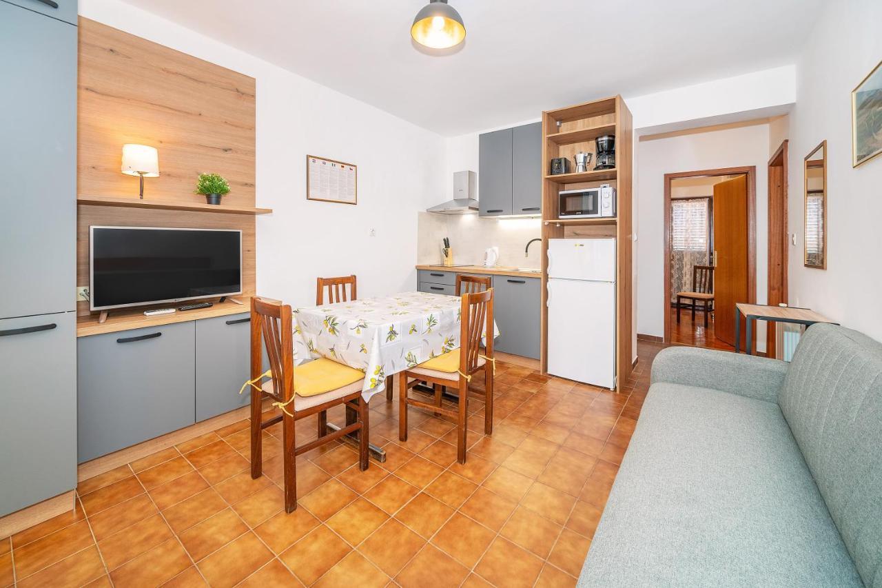 Apartmani Ana Juranic Jurandvor Buitenkant foto